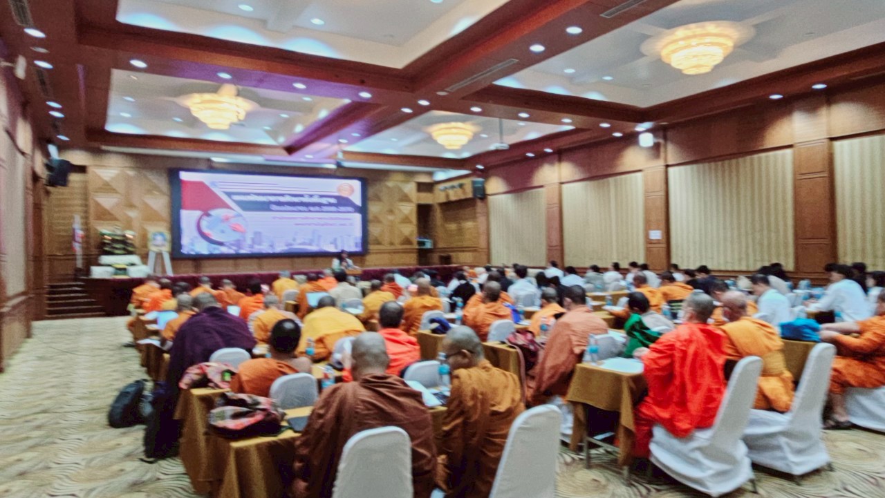 รูปภาพ-20260109103454-LINE_ALBUM_ประชุมผู้บริหาร สำนักเขต 11  ครั้งที่ 12568_260109_16.jpg